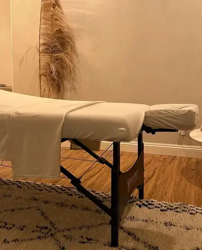 Massage services Mobile services Male ebony RMT Taking new clients Rates $80/hr Cash Deep Tissue, Re...
