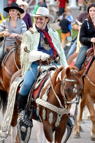 Western Silver Saddle by Ted Flowers dans Accessoires pour bétails et chevaux  à Ville de Québec - Image 3