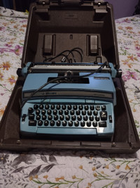 Vintage Corona Matic Super 12 typewriter