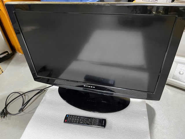 Dynex 32” LCD TV with built in DVD player in TVs in Calgary
