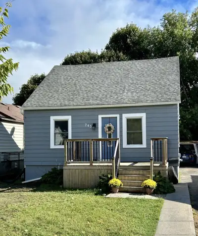 This is a room for rent in a house, perfect for a responsible and clean individual. The house is wel...