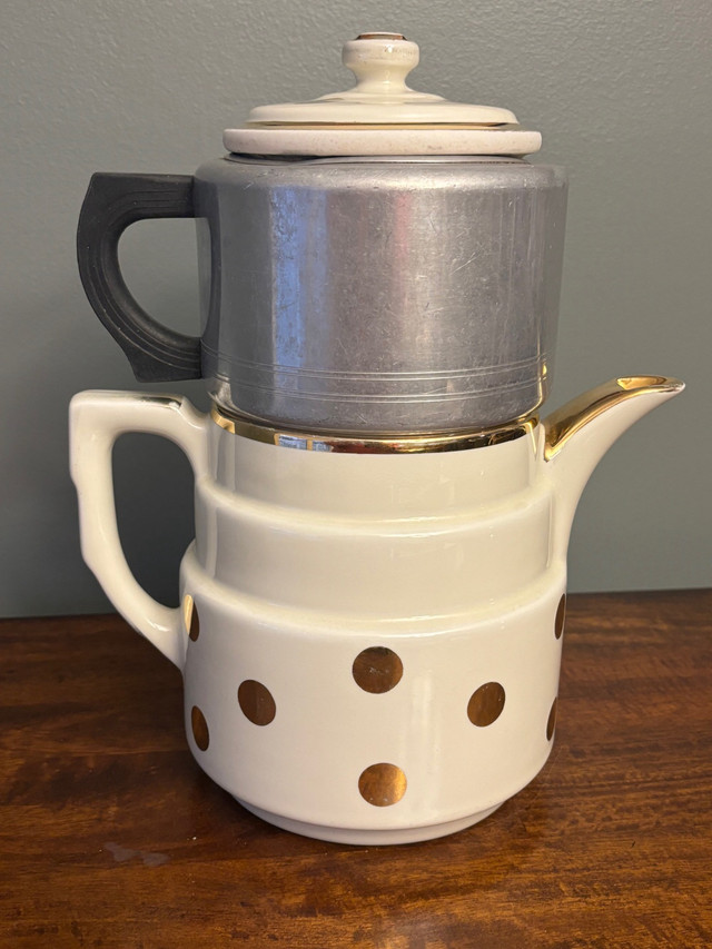 Hall Drip Coffee Maker  in Kitchen & Dining Wares in St. Catharines - Image 2