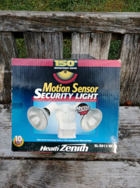 New Zenith Motion Sensor Security Light, Bulbs Not Included