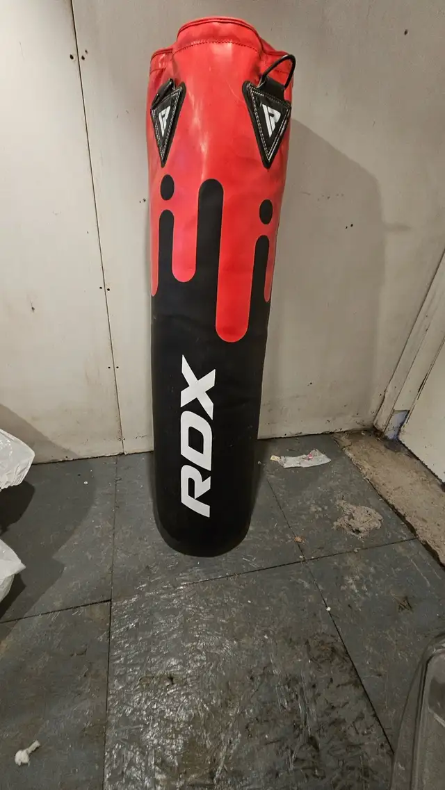 RDX Punching Bag ( Filled up ) 80$ in Garage Sales in Ottawa - Image 2