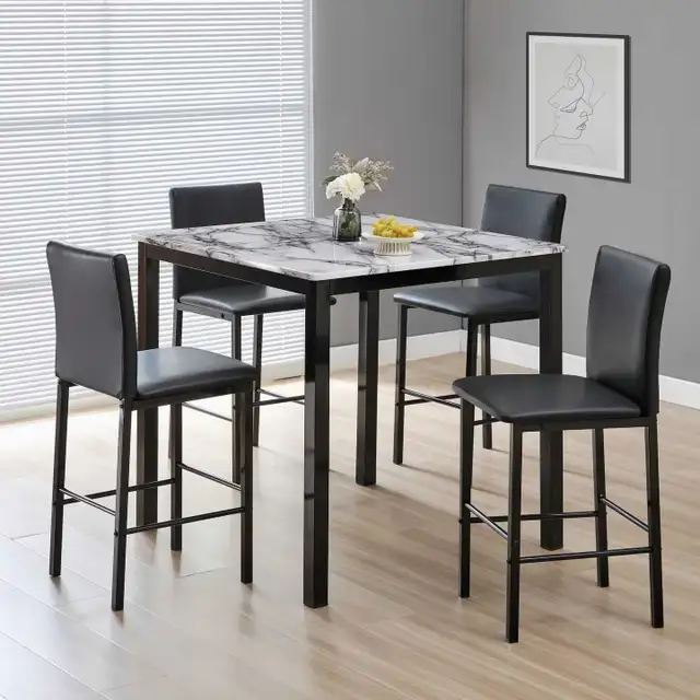 Dining Set in Dining Tables & Sets in Hamilton - Image 2