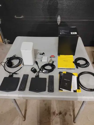 Enseble Helix/Videotron Wi-fi et 2 décodeurs, View more