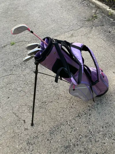 Girls golf clubs LH, View more