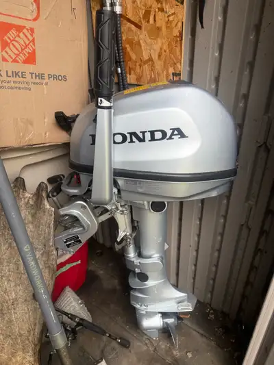 2020 Honda BF5 outboard motor, very little runtime hours on this unit, always runs well but i bought...