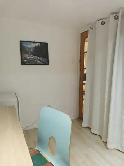 Tout inclus coloration à 2 personnes. Chambres privées et salle de bain et cuisine a partagé. Les ch...