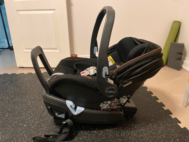 Used - Great Condition Infant Car Seat in Strollers, Carriers & Car Seats in Markham / York Region - Image 3