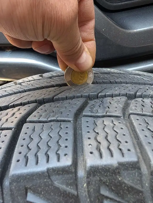 2 Michelin Latitude X-Ice Tires 235/65R18 in Tires & Rims in Markham / York Region - Image 5