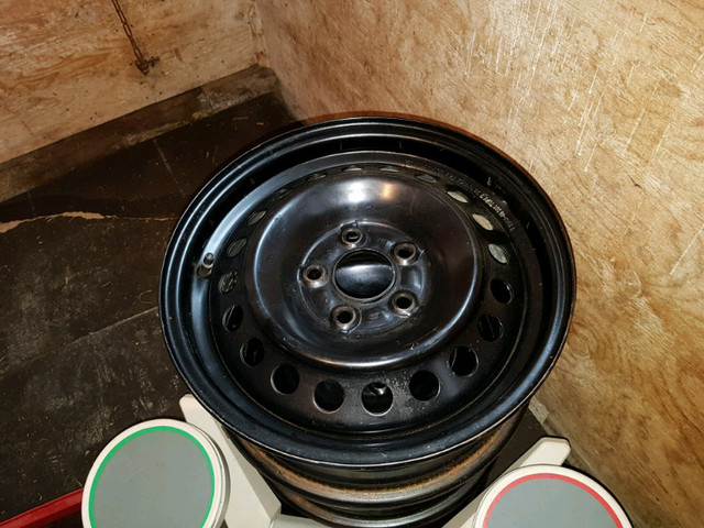 Jantes / Rims 15 po  (5 X108mm) et (4 X108mm) et (5 X114,5mm) in Tires & Rims in Gatineau - Image 3