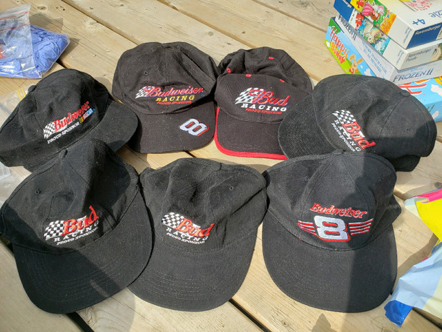 Vintage Budweiser hats dans Autre  à Région de Windsor