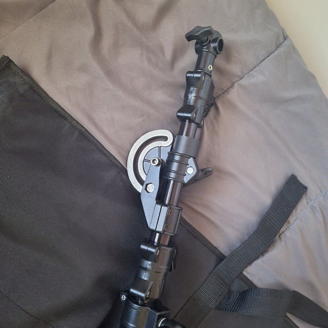 STROBEPRO boom and bag + light stands in Cameras & Camcorders in Calgary - Image 4