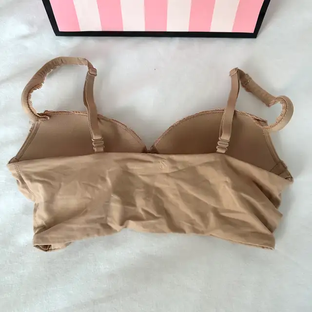 Victoria's Secret Body unlined tank bra63234604617729121