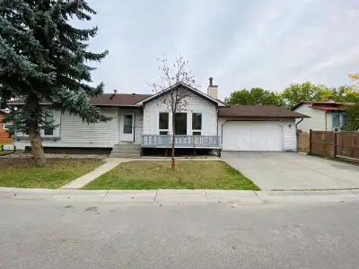 FOR RENT - 3 Beds 2 Baths