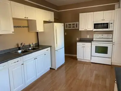 2 blocks to the beach, 3 blocks from downtown and close to the hospital! Nestled in the Abbott Stree...