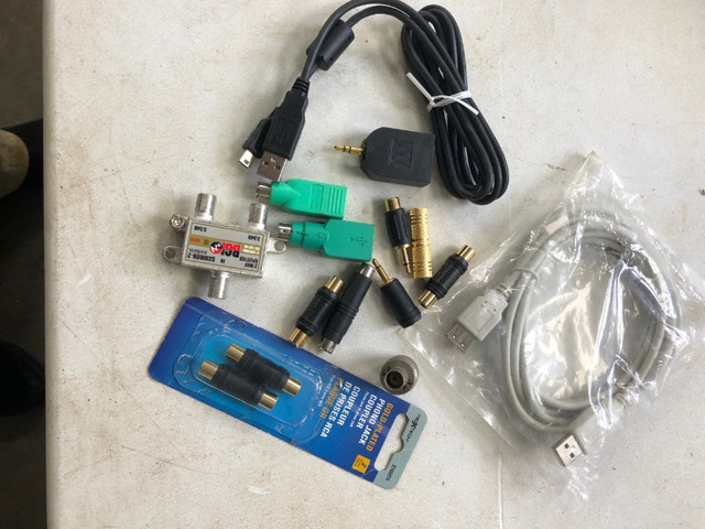 ASSORTMENT OF VIDEO /AUDIO CONECTORS ,ADAPTERS AND CABLES #V0404 in Cables & Connectors in Edmonton