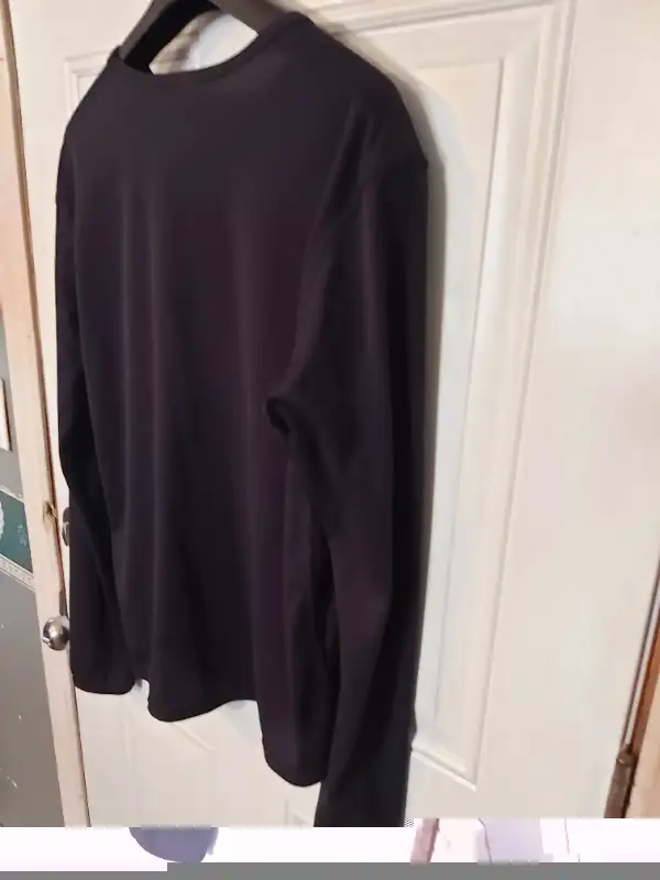 Ladies Nike DriFit Black Long Sleeve Sports Top Size XL (16-18)! in Women's - Tops & Outerwear in Saint John - Image 8