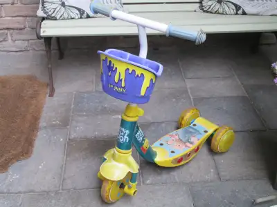 Kid's 3 Wheel Scooter Winnie the Pooh, View more