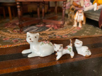 Vtg dollhouse cats porcelain mini kittens