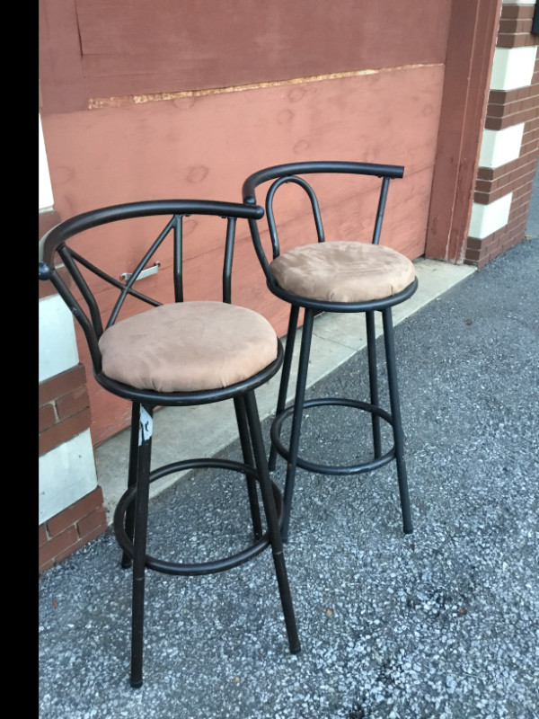 Counter/Bar Stools in Chairs & Recliners in Ottawa - Image 3