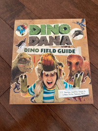 Dino Dana: Dino Field Guide (Dinosaur gift) Hardcover – Picture