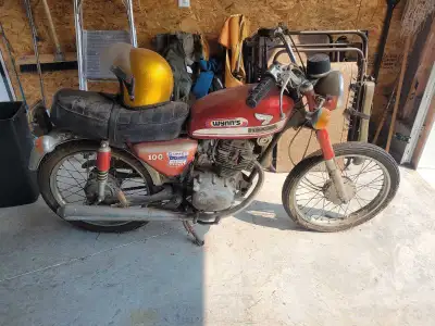 honda cb100 for parts or project. I think it's a 1971 got it years ago as a project to get it runnin...