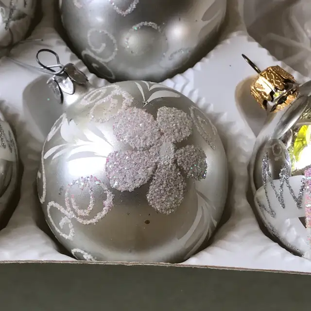 Vintage Polish Glass Christmas Ornaments in Holiday, Event & Seasonal in Ottawa - Image 6