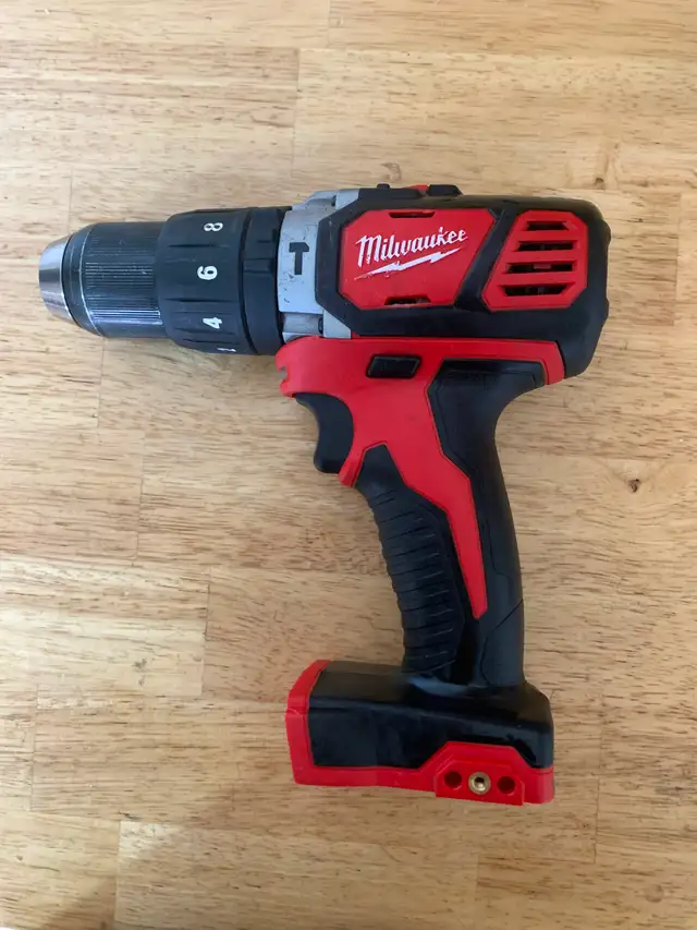 M18 Hammer Drill Driver, 2Sd, 5 year Warranty. BNIB Sells $225 in Power Tools in Barrie - Image 3