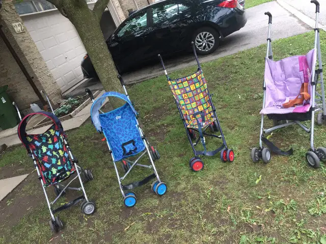 Foldable umbrella stroller in Strollers, Carriers & Car Seats in City of Toronto - Image 2