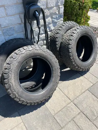 Pneus BFGoodrich All Terrain K02, LT245/65R17 111/108S, load rate D, usure à 7/32’’ prix $400 Notre-...