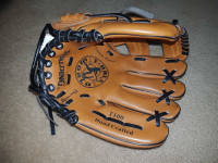 Baseball glove - 9.5 inch