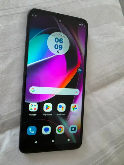 **CELL PHONE ****MOTOROLA - MOTO 5G (THINKSHIELD) ***64GB -, View more