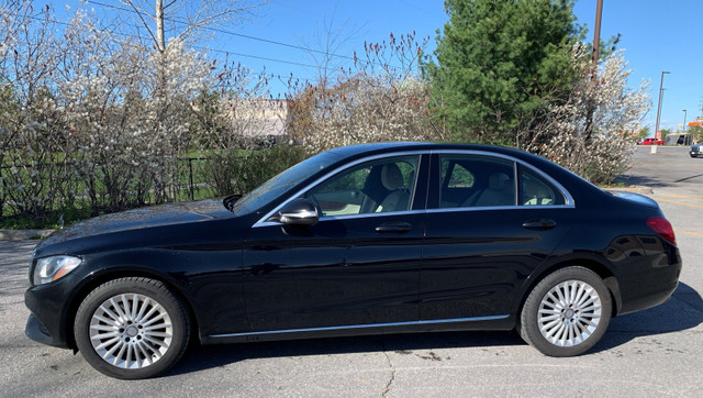 2015 Mercedes-Benz C300 4matic in Cars & Trucks in Ottawa - Image 3