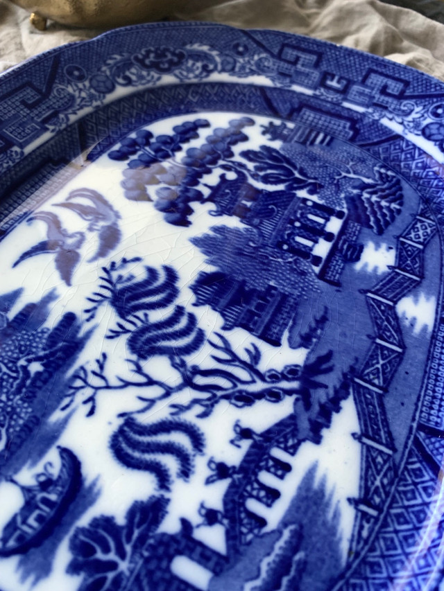 One-of-a Kind 1830's  Blue Willow Platter From England in Arts & Collectibles in City of Toronto - Image 2