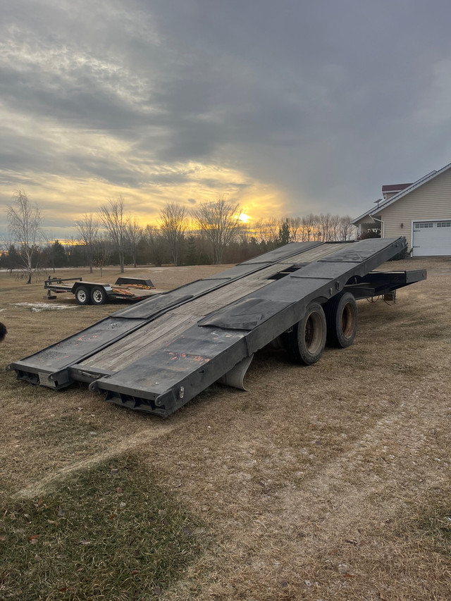 2007 28ft Utility Tilt Trailer Tandem Dually in Cargo & Utility Trailers in Prince Albert - Image 2