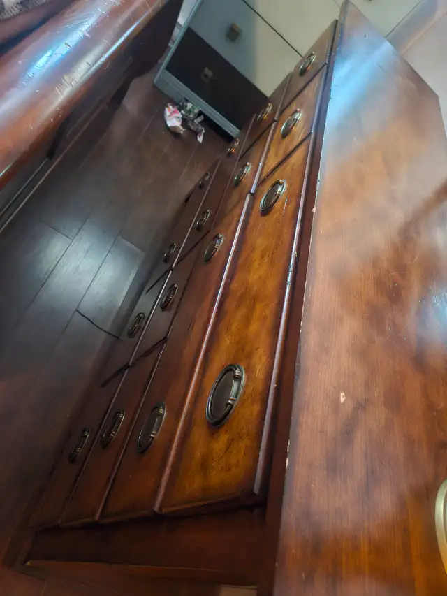 Solid Wood Queen Bedroom Set in Beds & Mattresses in Cornwall - Image 6