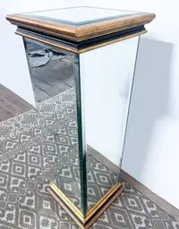 Mirrored Fine Jewelry Display or Product Display Stand