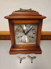Explorer 31 Day Manual Winding Antique Clock With 2 Keys 