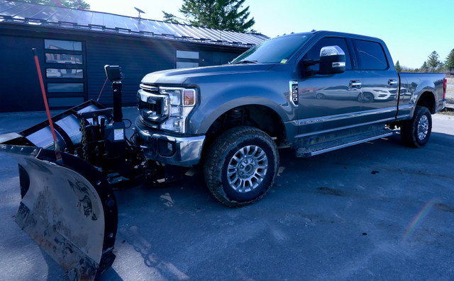 2022 FORD F250 4X4 CREW C CARBONIZED (SNOW TRUCK) in Cars & Trucks in City of Toronto - Image 3