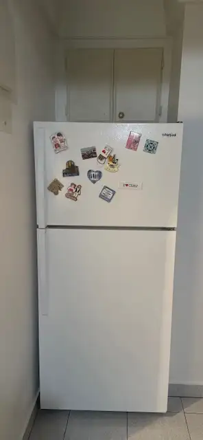 Whirlpool Refrigerator WRT134TFDW / Réfrigérateur Whirlpool WRT1, View more