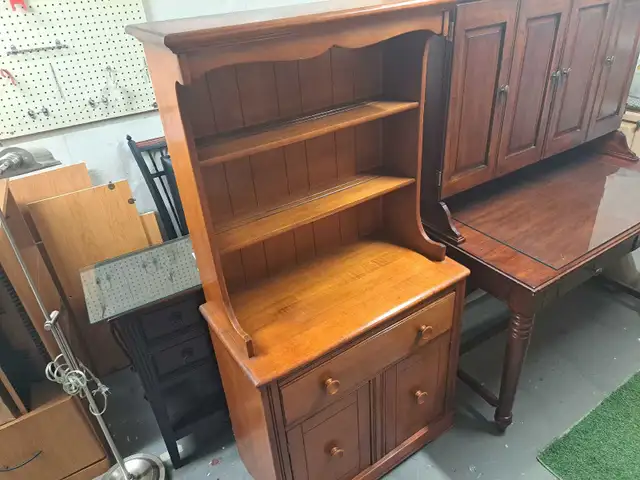 Wooden Hutch in Hutches & Display Cabinets in Sarnia - Image 2