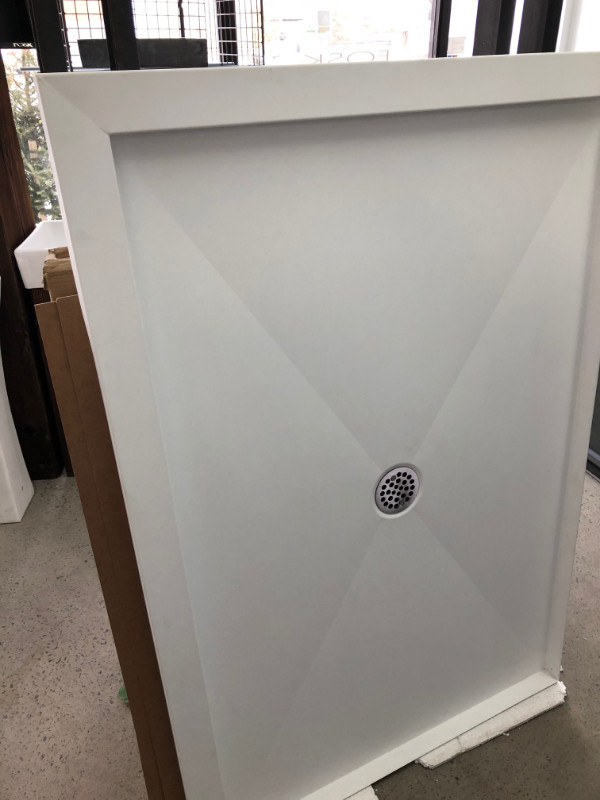 MADE IN CANADA SHOWER BASE Plumbing, Sinks, Toilets & Showers