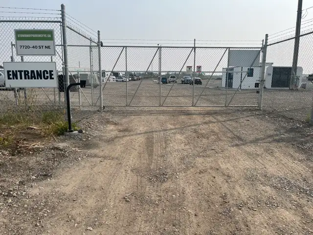 Auto  trailer storage63838167518721120