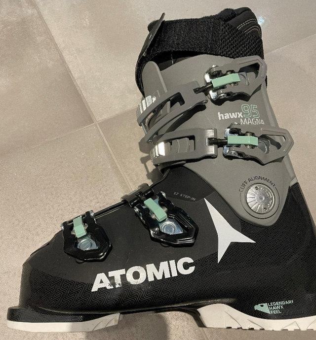 Bottes de ski/Ski boots - Atomic Hawx Magna 95 W dans Ski  à Longueuil/Rive Sud