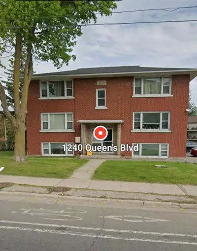 4 – 1240 Queens Boulevard, Kitchener, Ontario N2M 1C3 WALK-AROUND VIDEO: https://youtube.com/shorts/...