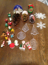 Décorations pour sapin de Noël (17 figurines, 6 étoiles  etc.
