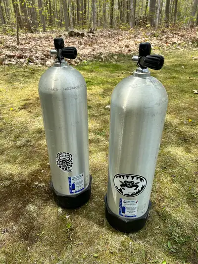 2 scuba tanks - aluminum , View more