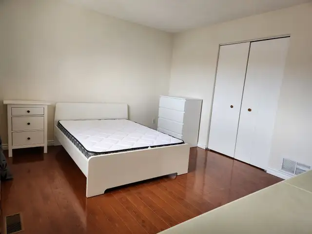 Brampton upper level room for rent Bovaird and Bramalea